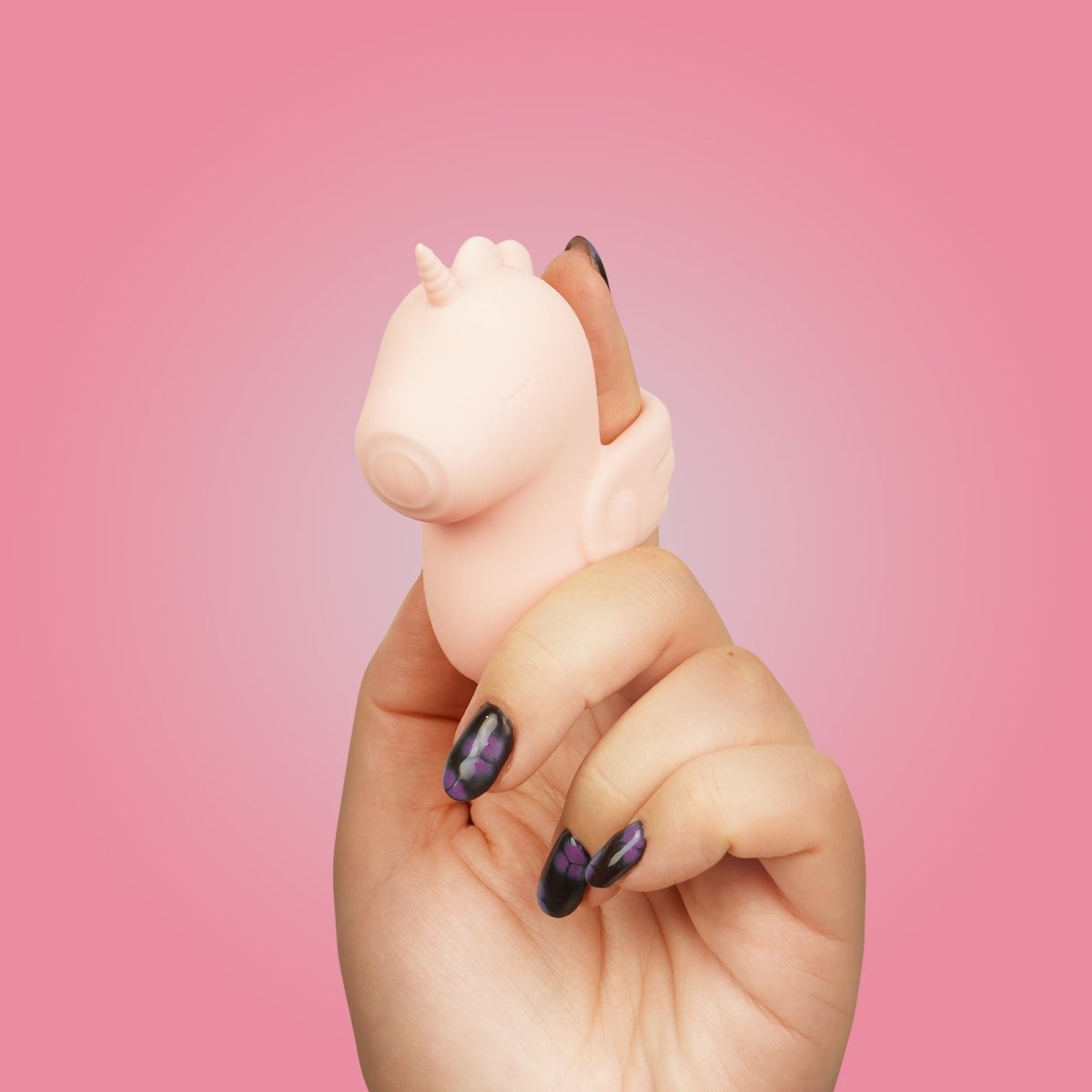 Unihorn Pinky Promise finger vibrator lifestyle shot