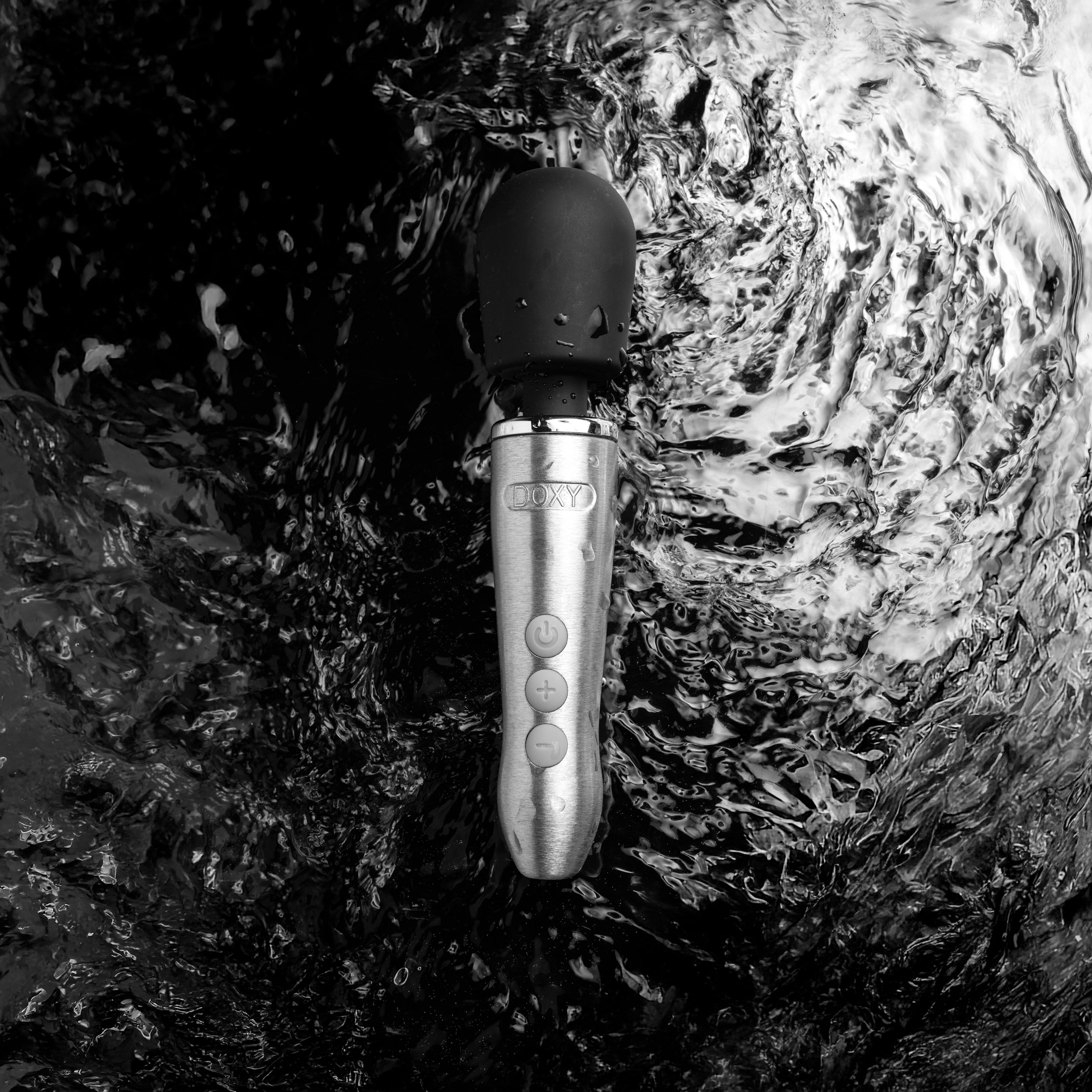 Doxy Go cordless wand massager in silver